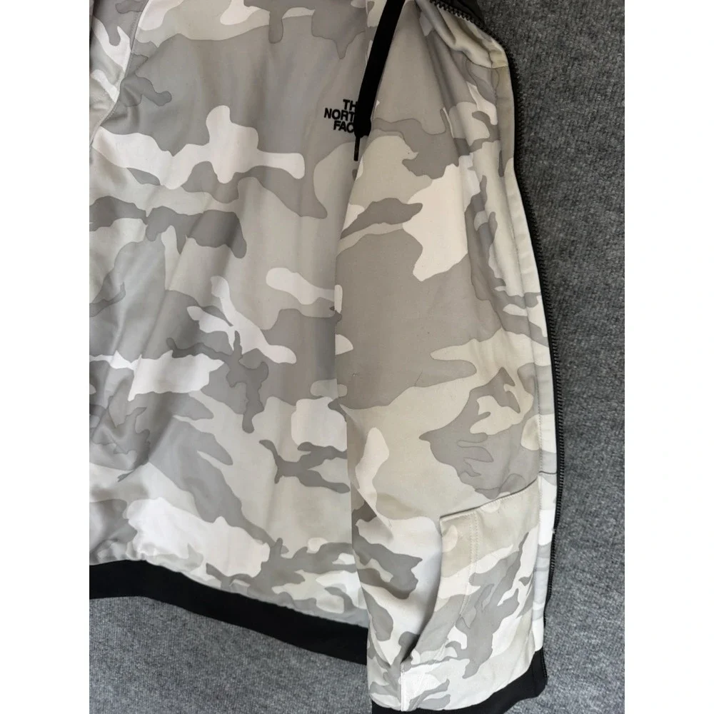 Mens L The North Face, Black, Quilted Hooded Camo Lining Zip Up